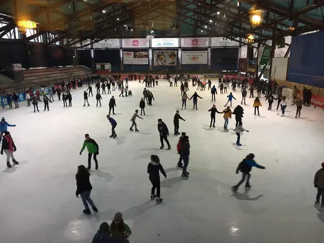 beim Schlittschuhlaufen